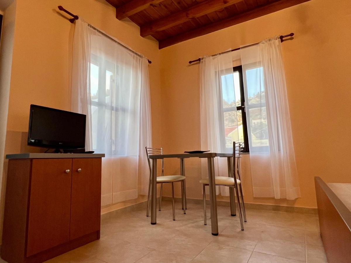 Pavlos House Sými Buitenkant foto
